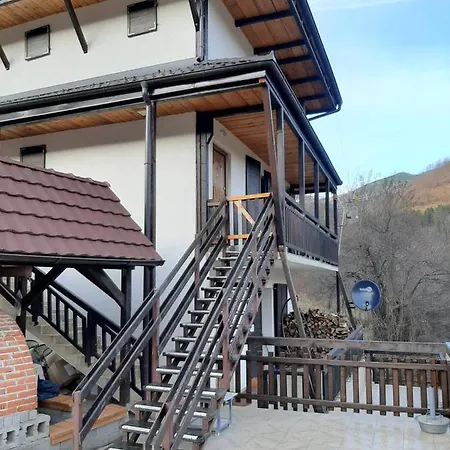 Kula Apartman Crni Vrh